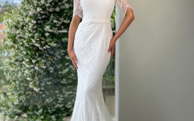 JX5054 Ivory lace gown by Jadore