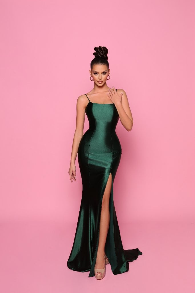 <a href="tel:0245773887">Ask About: </a>NP Collection NP144 Deep Emerald