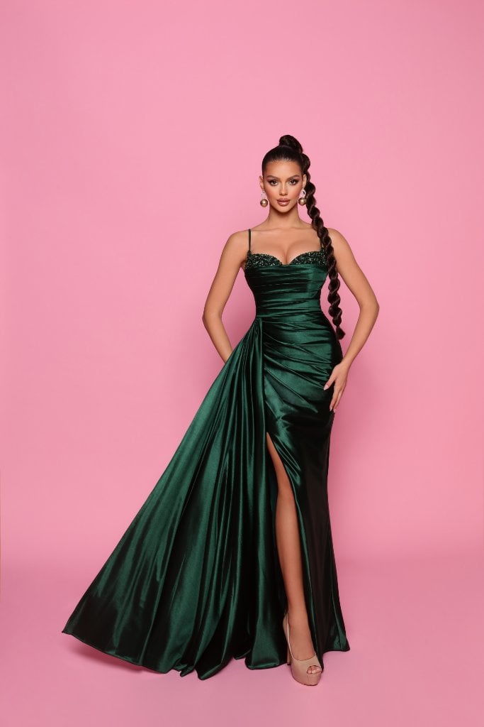 <a href="tel:0245773887">Ask About: </a>NP Collection NP153 Deep Emerald